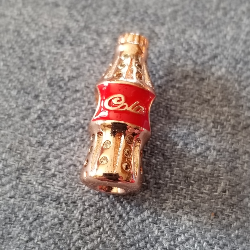 Rose gold cola charm slider